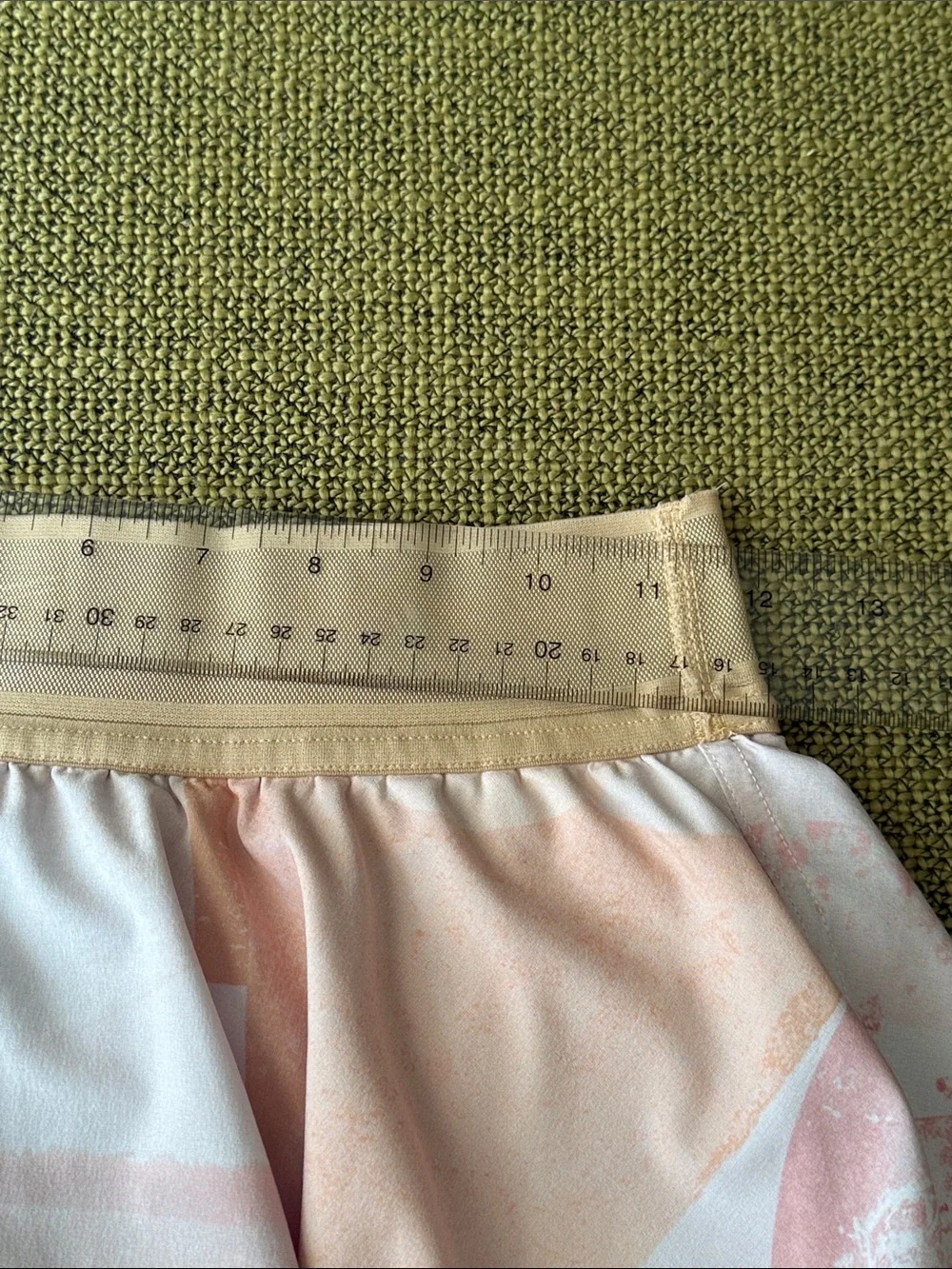 Lululemon Court Rival HR Skirt Luxtreme Size 4 Garrogeo Mult Print GGLM